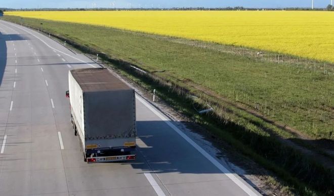 回顧2020 網(wǎng)絡(luò)貨運政策與大事件盤點及其對道路貨物運輸?shù)挠绊? class=